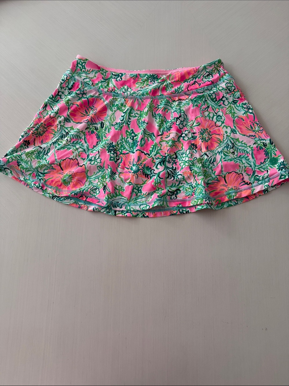 Lilly Pulitzer Pink Floral Skort with Green Leaf and pink & orange print size s